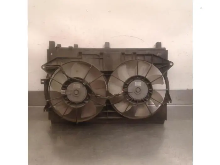 Cooling fans Toyota Avensis