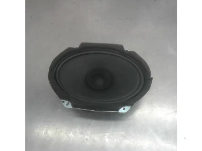 Speaker Mazda 5.