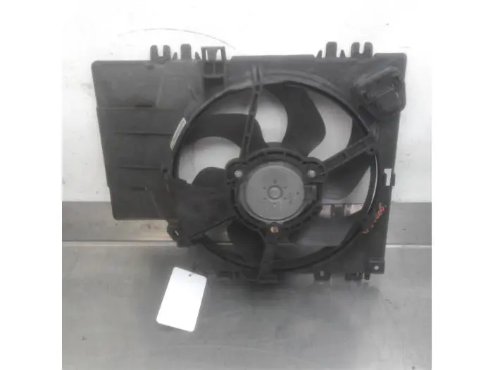 Cooling fans Nissan Micra