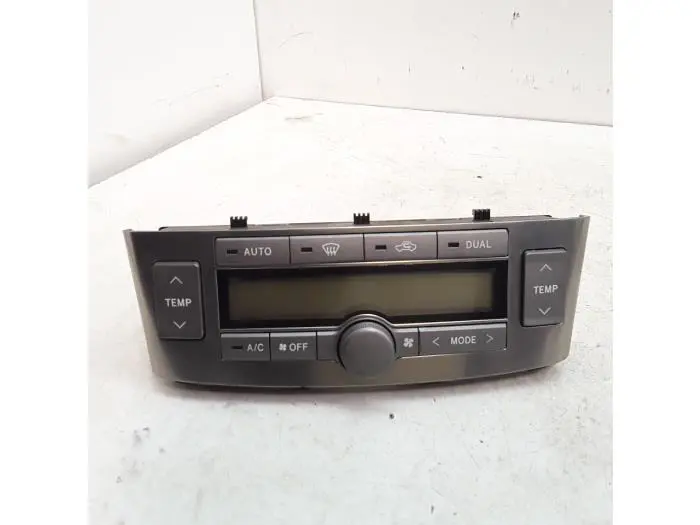 Heater control panel Toyota Avensis