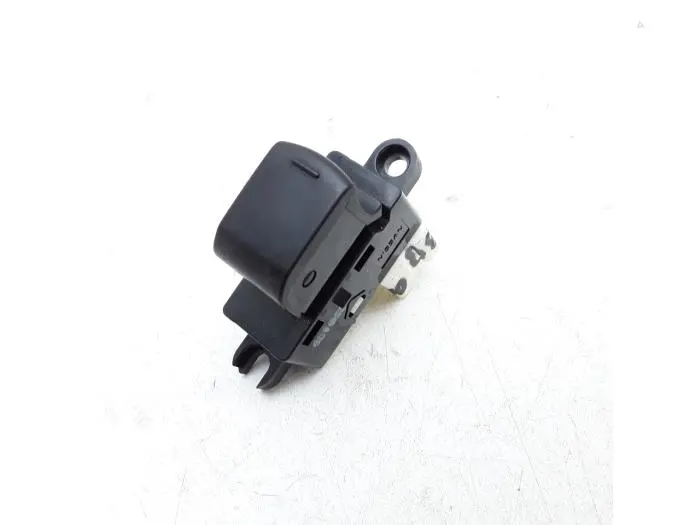 Electric window switch Nissan Note