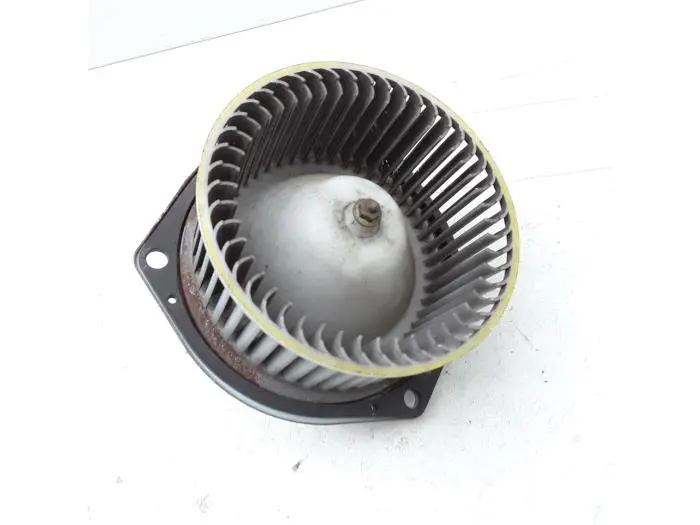Heating and ventilation fan motor Mazda 626