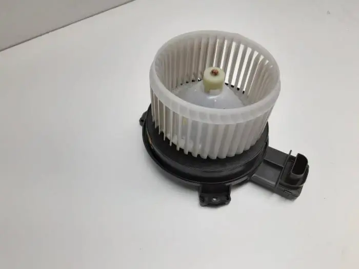 Heating and ventilation fan motor Suzuki Baleno