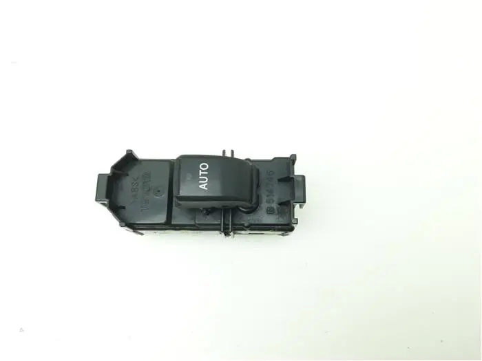 Electric window switch Toyota Avensis Verso