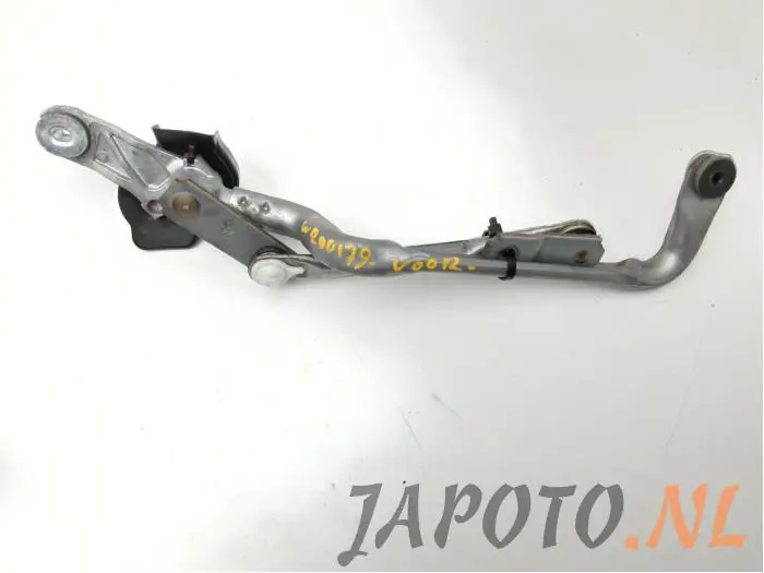 Wiper motor + mechanism Toyota Yaris