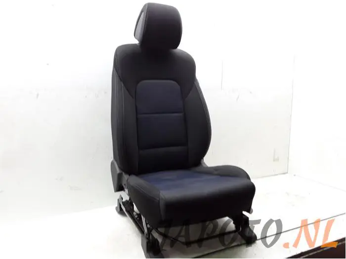 Seat, left Suzuki Vitara