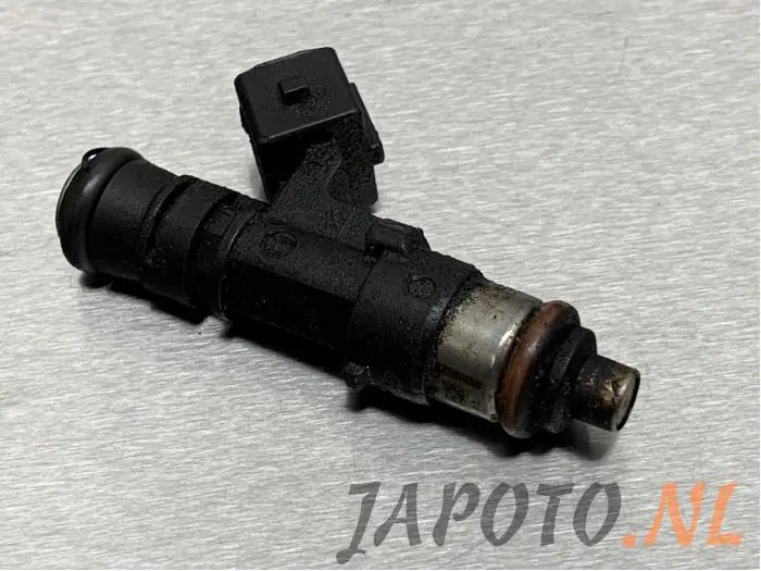 Injector (petrol injection) Chevrolet Epica