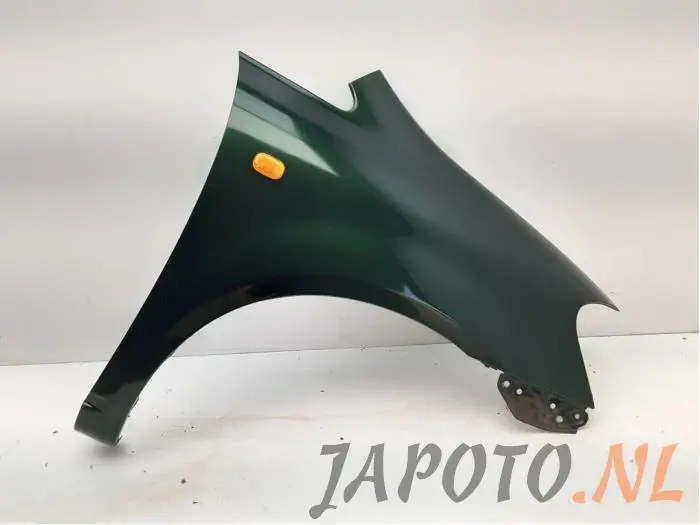 Front wing, right Toyota Avensis Verso
