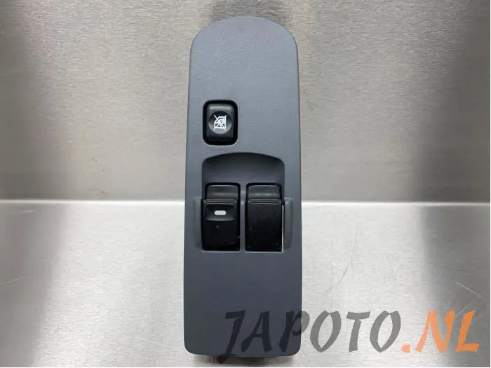 Multi-functional window switch Mitsubishi Colt