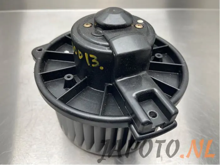Heating and ventilation fan motor Toyota Camry