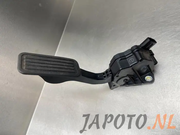 Accelerator pedal Toyota IQ