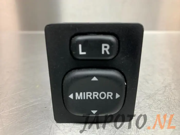 Mirror switch Toyota IQ