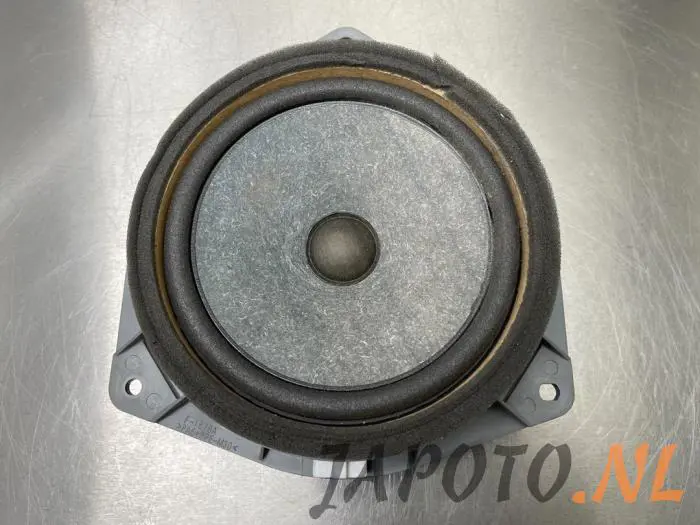 Speaker Toyota MR II