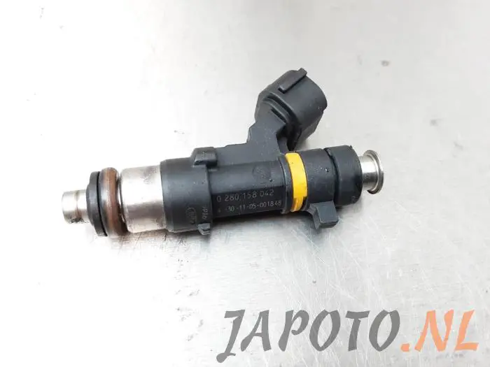 Injector (petrol injection) Nissan 350 Z