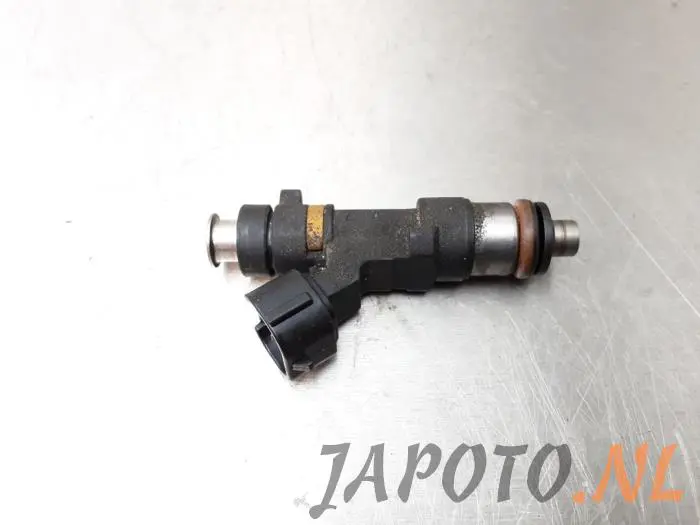 Injector (petrol injection) Nissan 350 Z