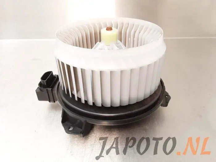Heating and ventilation fan motor Subaru Trezia