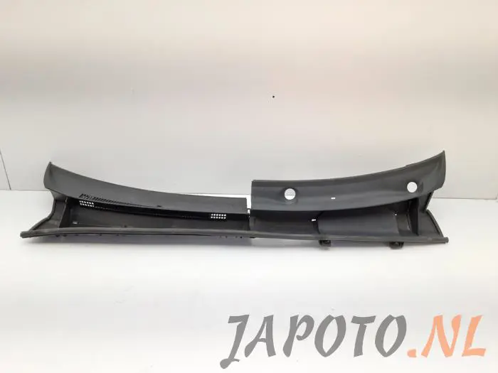 Cowl top grille Toyota Verso