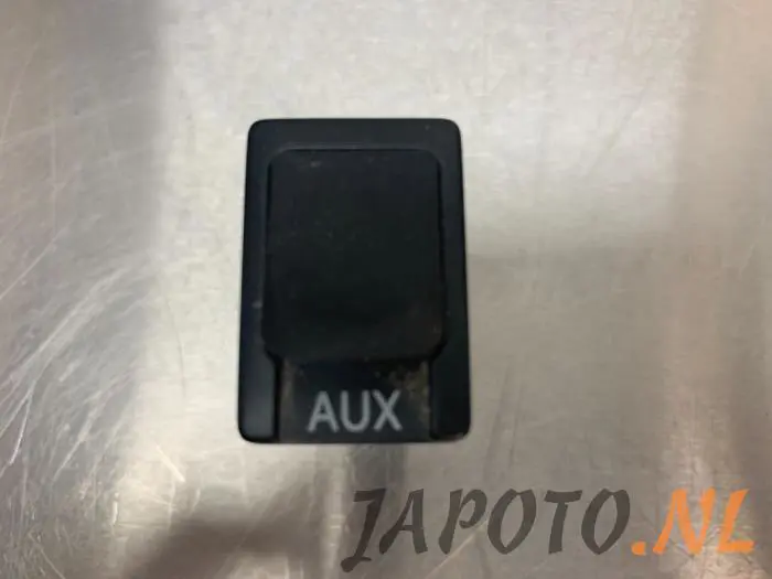 AUX / USB connection Toyota Rav-4