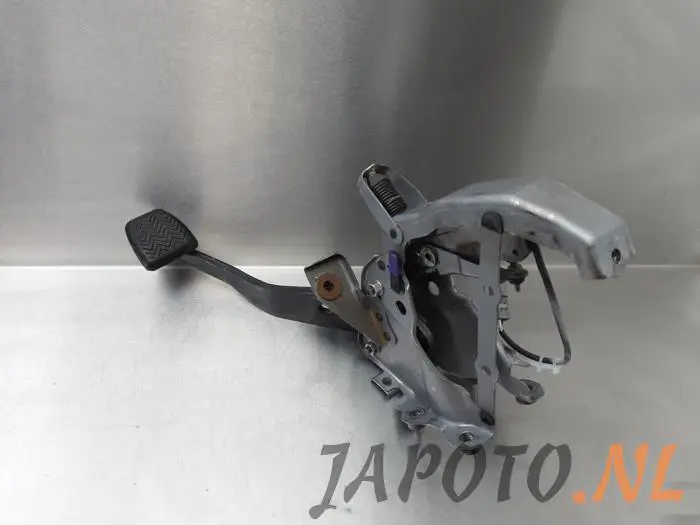 Clutch pedal Toyota Rav-4
