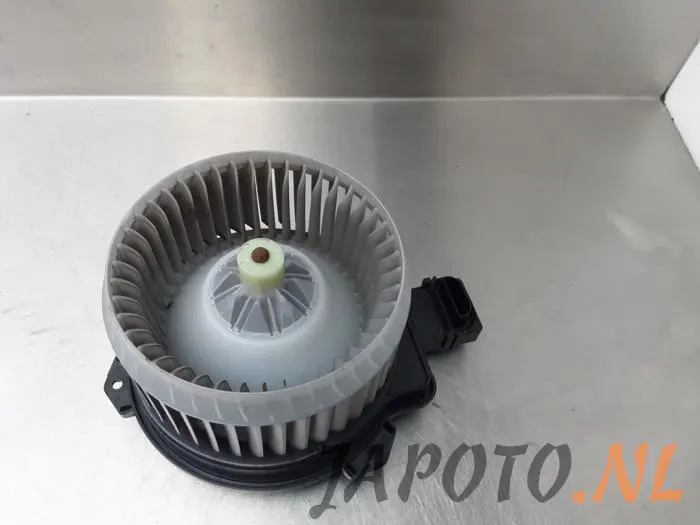 Heating and ventilation fan motor Suzuki SX-4