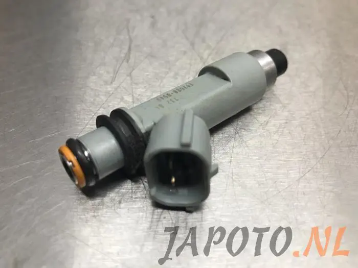 Injector (petrol injection) Suzuki Swift