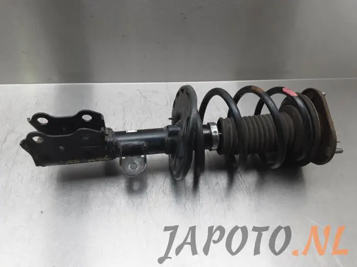 Front shock absorber rod, right Lexus CT 200h