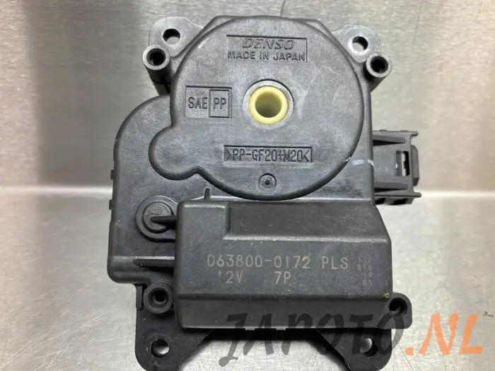 Heater valve motor Lexus IS 300