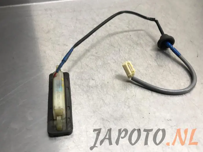 Tailgate switch Toyota Avensis