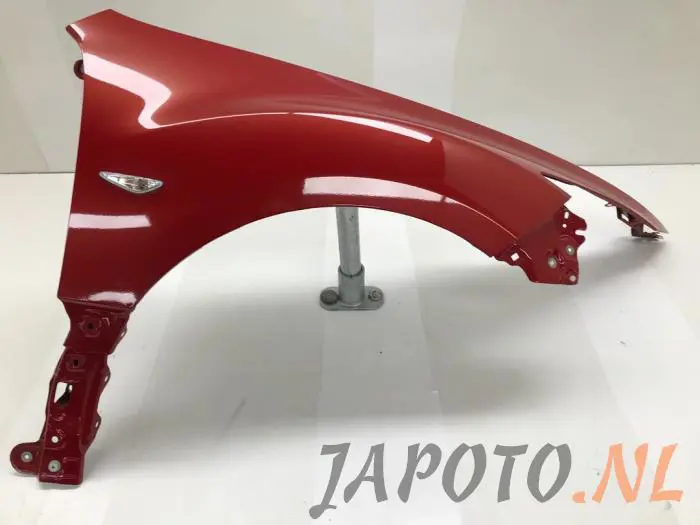 Front wing, right Mazda 6.