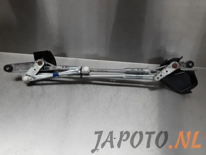 Wiper mechanism Suzuki Baleno