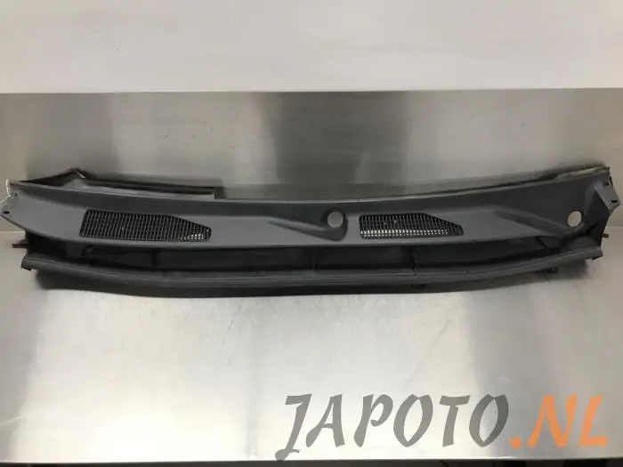 Cowl top grille Toyota Landcruiser