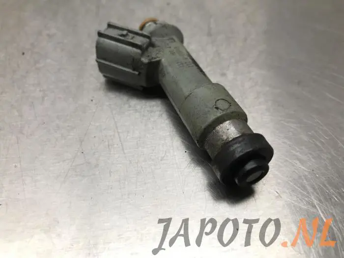 Injector (petrol injection) Toyota Aygo
