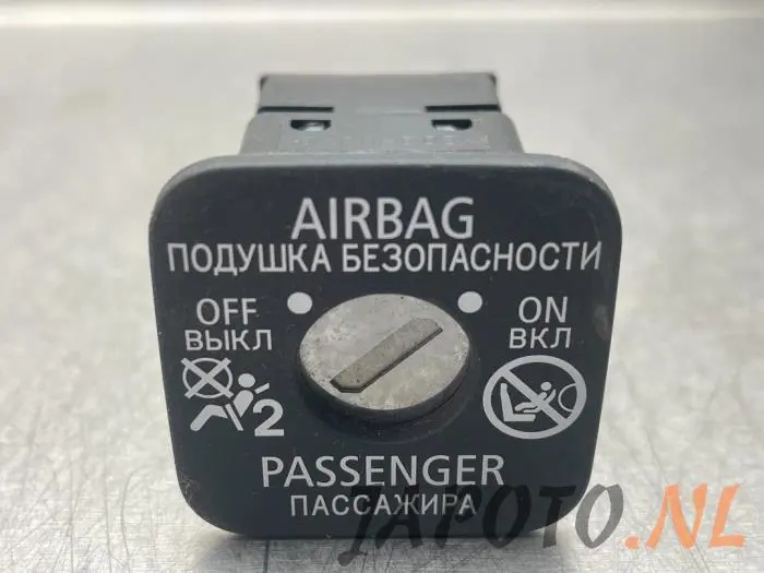 Airbag lock Mitsubishi Outlander