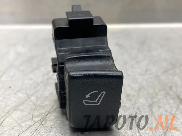 Electric seat switch Subaru Forester