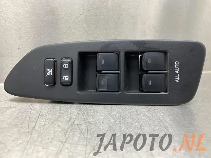 Multi-functional window switch Toyota Auris