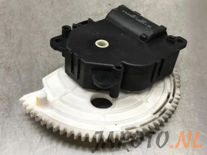 Heater valve motor Toyota Auris