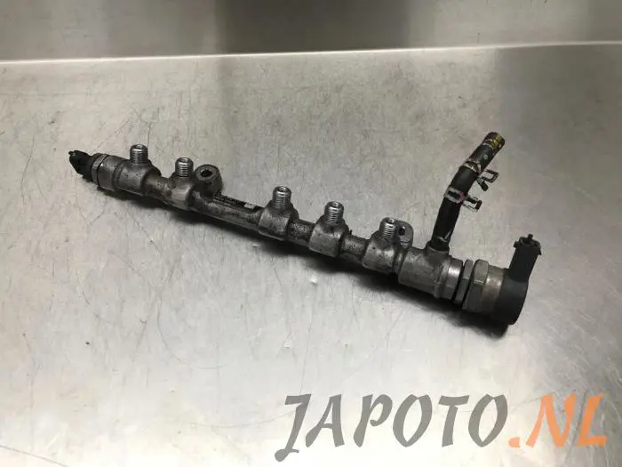 Fuel injector nozzle Toyota Auris