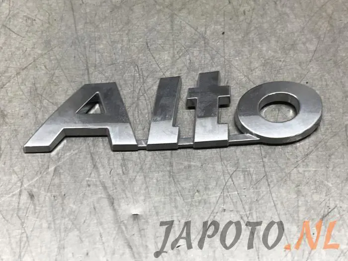 Emblem Suzuki Alto
