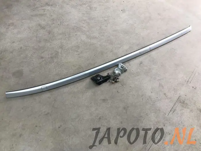 Roof rail, right Toyota Avensis