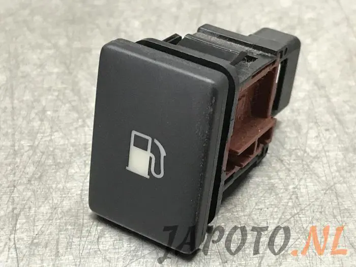 Tank cap cover switch Toyota Avensis