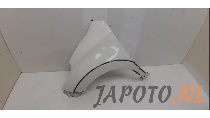 Front wing, left Toyota Urban Cruiser