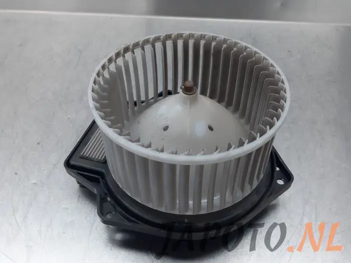 Heating and ventilation fan motor Mitsubishi Outlander