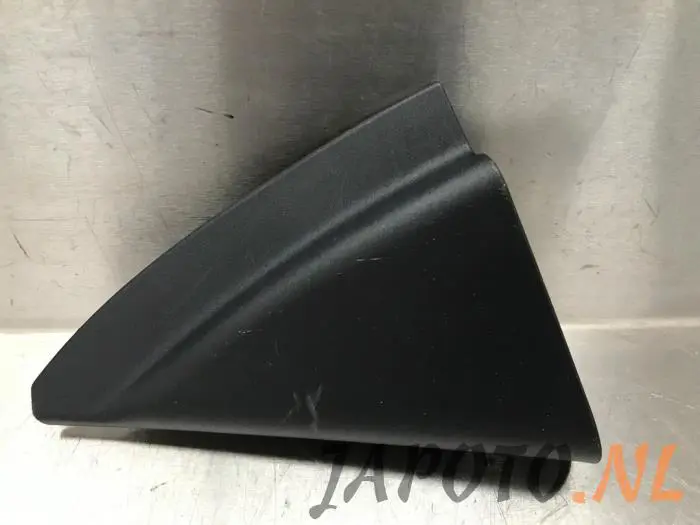 C-style sealing cover right Toyota Yaris
