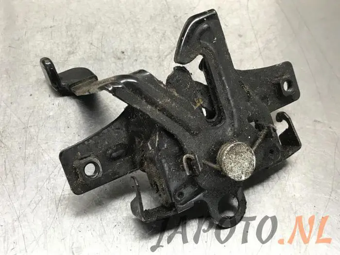 Bonnet lock mechanism Nissan Micra