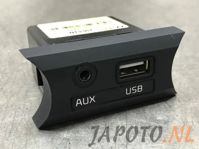 AUX / USB connection Kia Rio