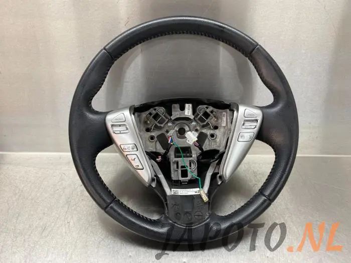 Steering wheel Nissan Note