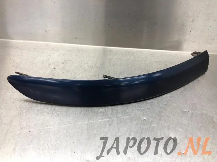 Front bumper, right-side component Toyota Yaris