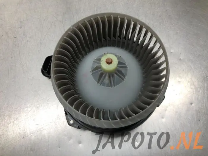 Heating and ventilation fan motor Toyota Verso