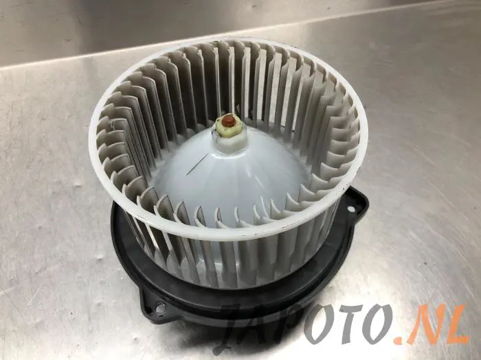 Heating and ventilation fan motor Mazda 2.
