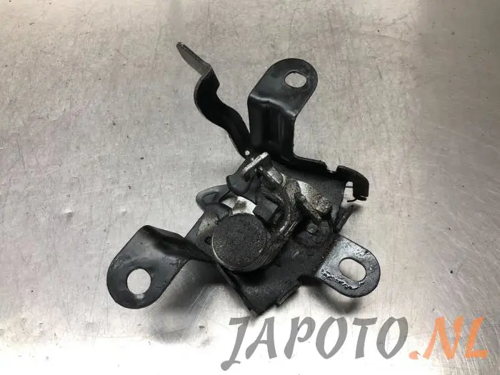Bonnet lock mechanism Toyota GT 86